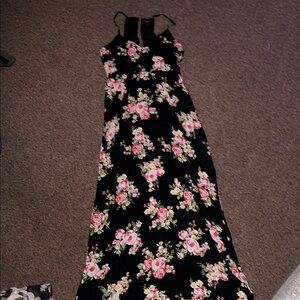 Forever 21 Floral Black Maxi Dress Size Small